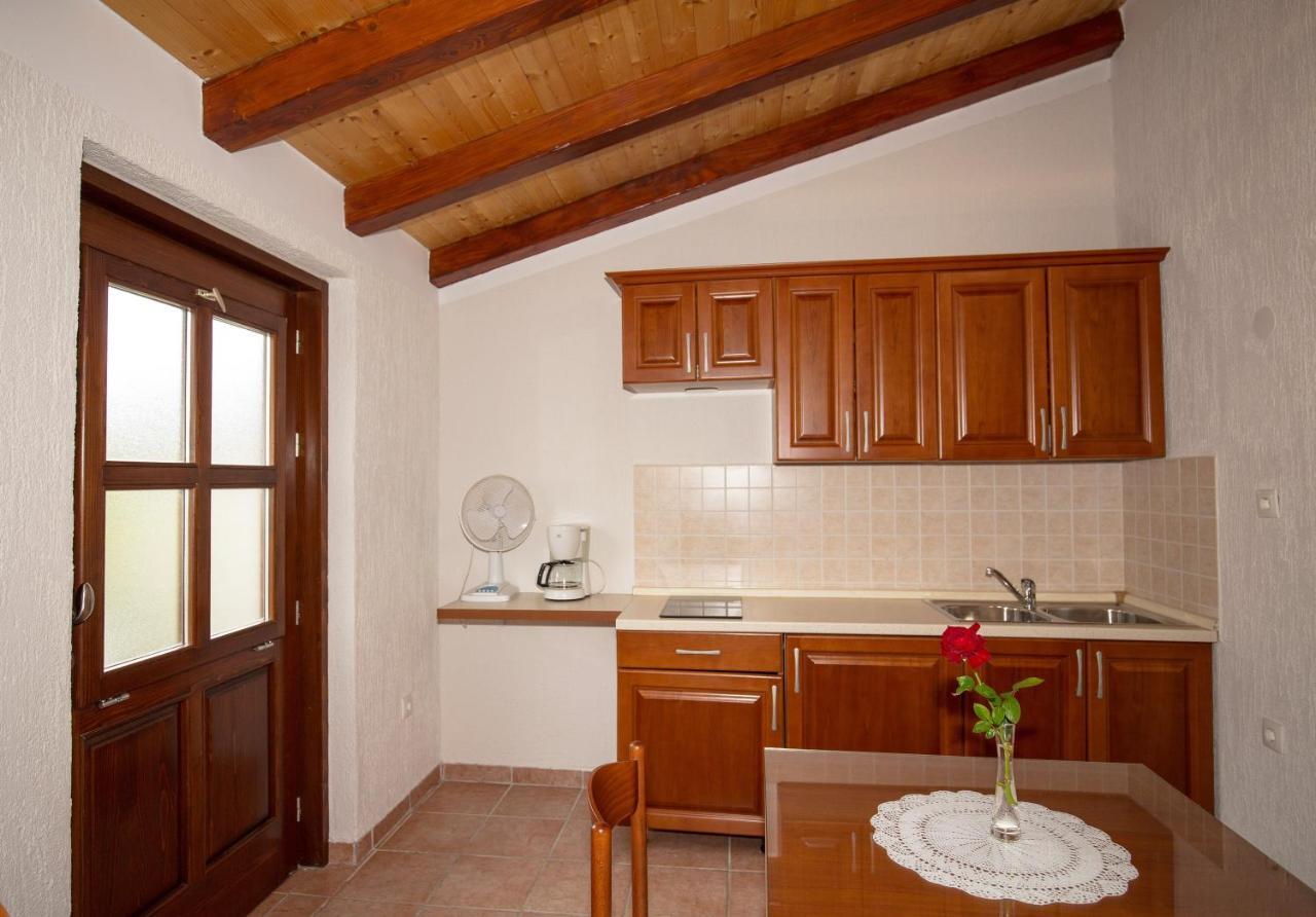 Apartment La Roza Funtana Exterior foto